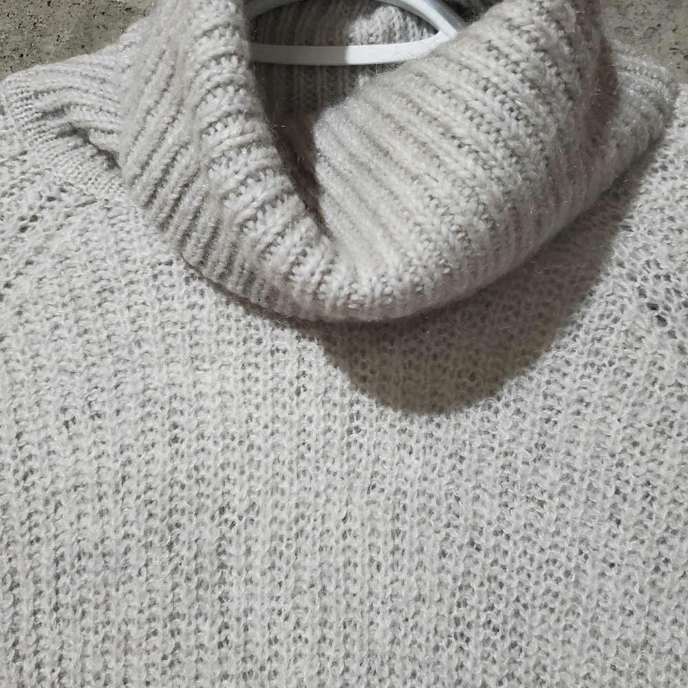 TALULA Sweater with Turtleneck Size M - Picture 2 of 8